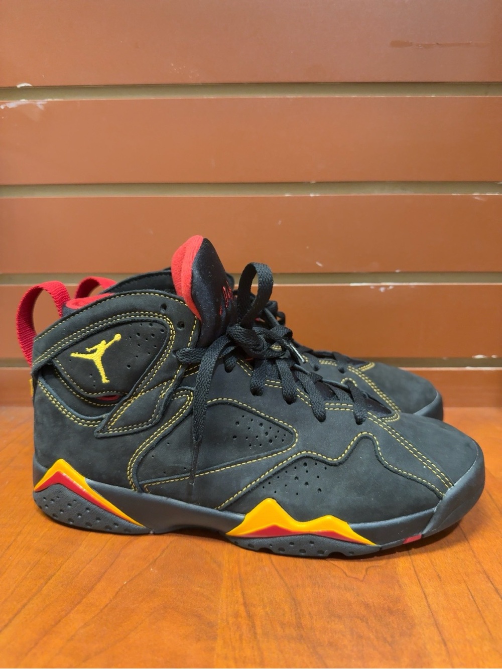 Nike Air Jordan 7 Retro Citrus Black Red Yellow Sneakers Youth 7Y Women’s 8.5 - Picture 2 of 7